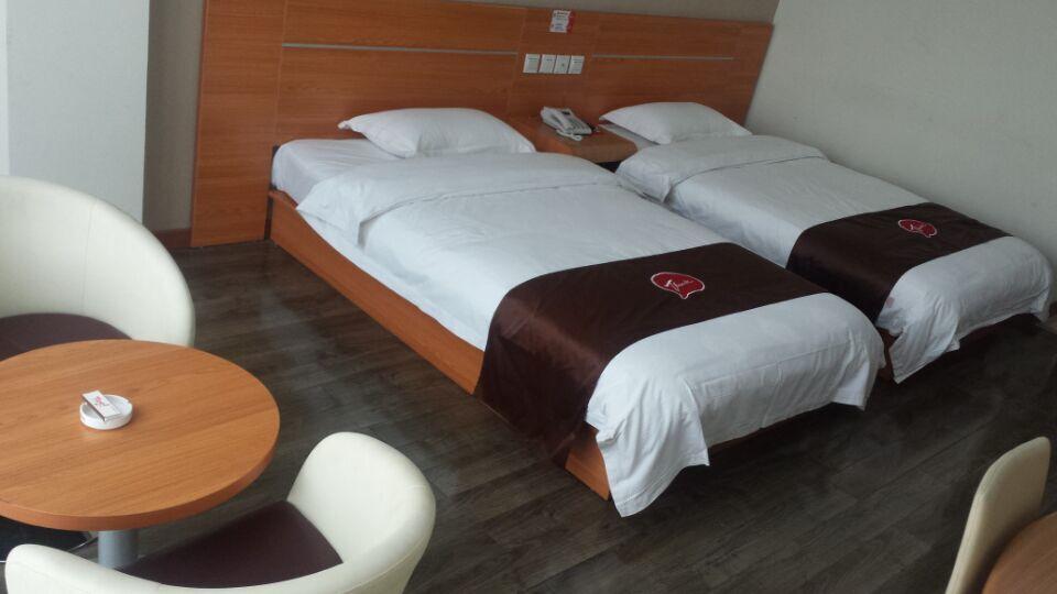 Thank Inn Chain Hotel Shanxi Lvliang Lishi Beichuanghe Road Luliang  외부 사진